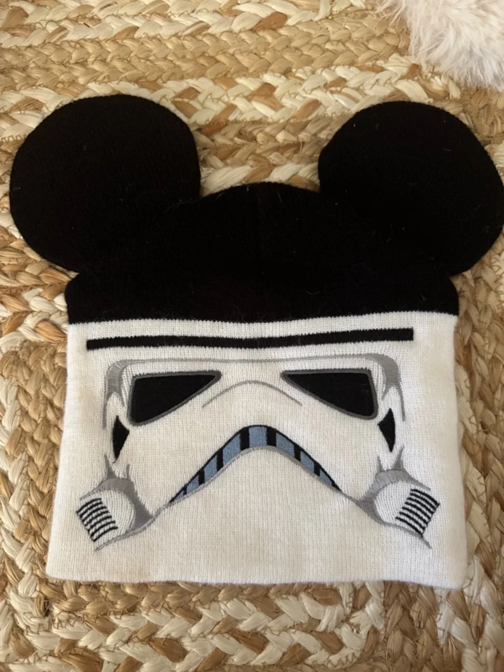 Disney Black and White Stormtrooper Kids Costume with Ear stormtrooper Beanie - Picture 4 of 6